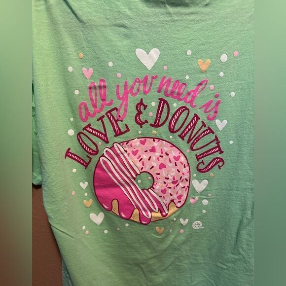 Girlie Girl graphic shirt - Picture 4 of 6